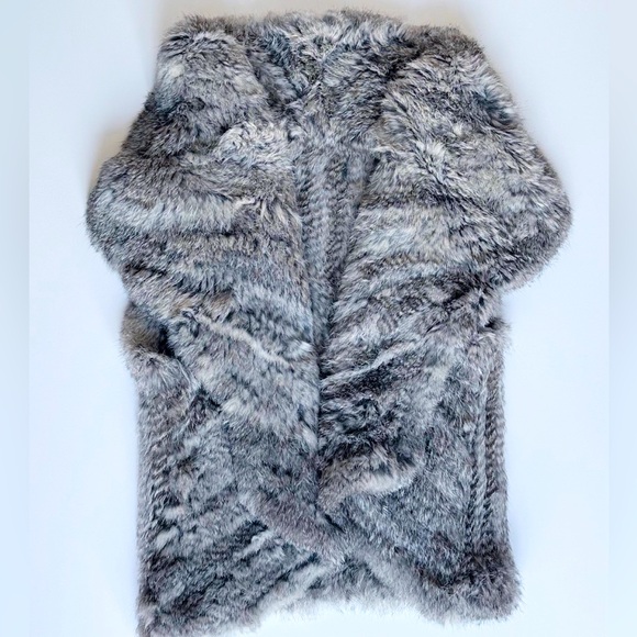Brand New 100% Rabbit Fur Vest – Soft Gray Luxe - Picture 1 of 5